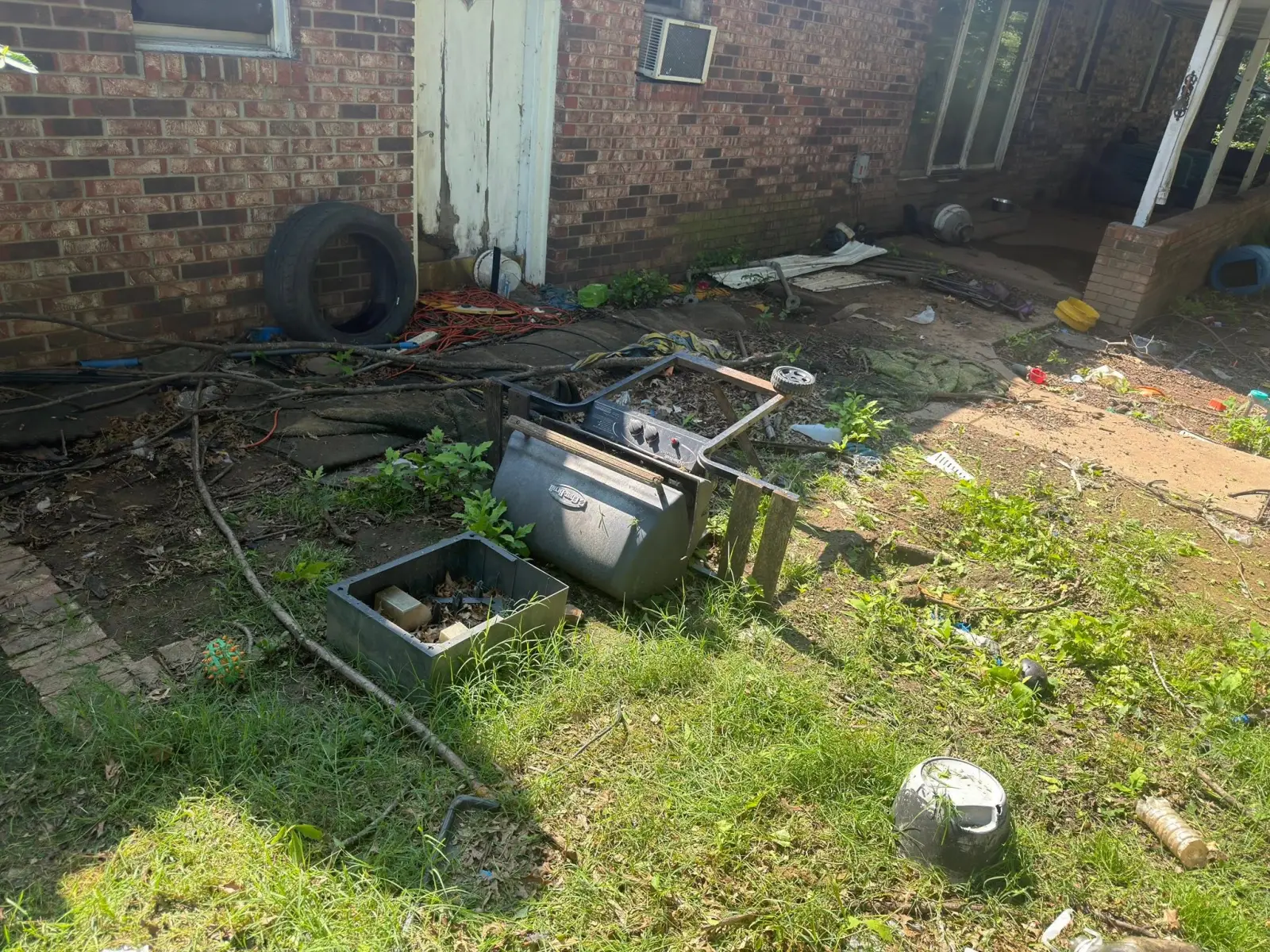 Full junk cleanout, before